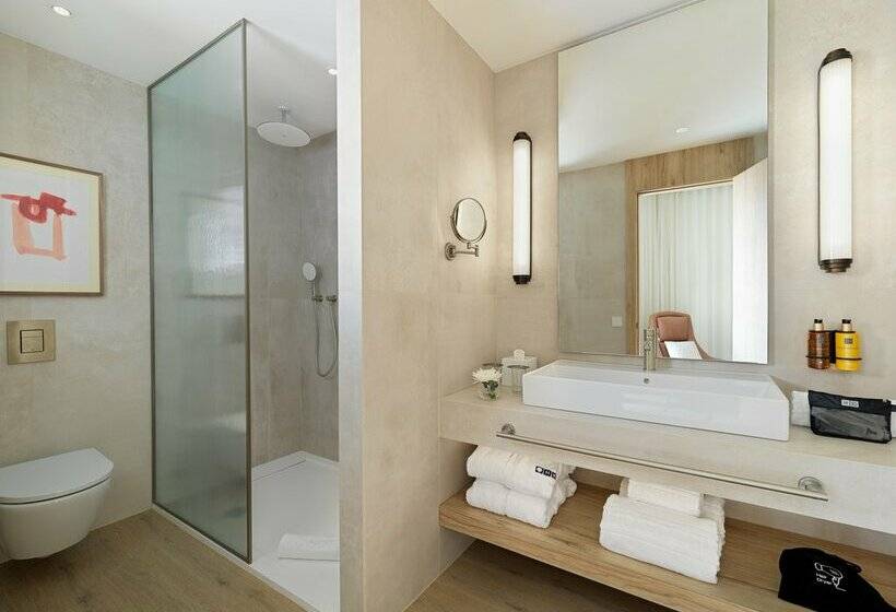 هتل H10 Croma Malaga