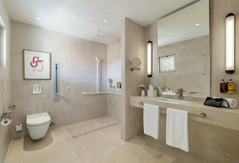 هتل H10 Croma Malaga