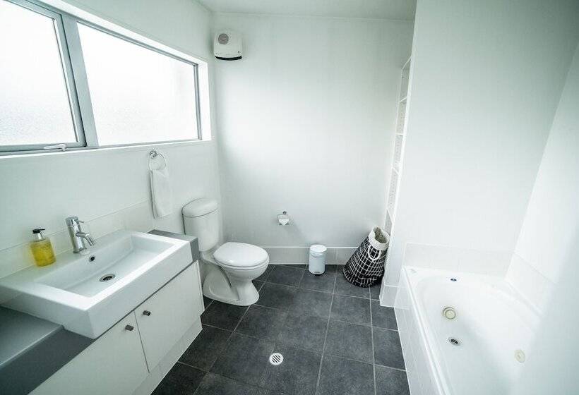 Airport Christchurch Motel