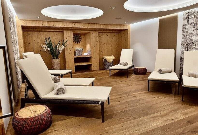 Seven Alpina Boutique