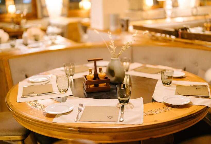 Seven Alpina Boutique