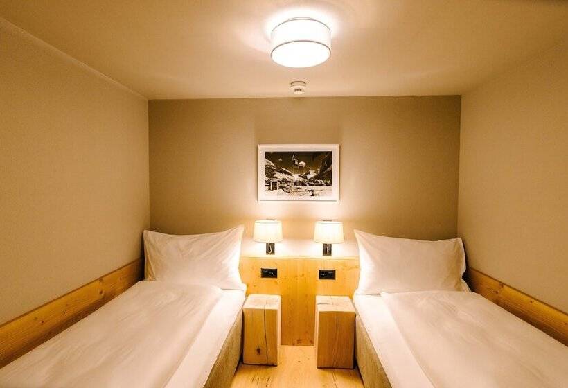 Seven Alpina Boutique