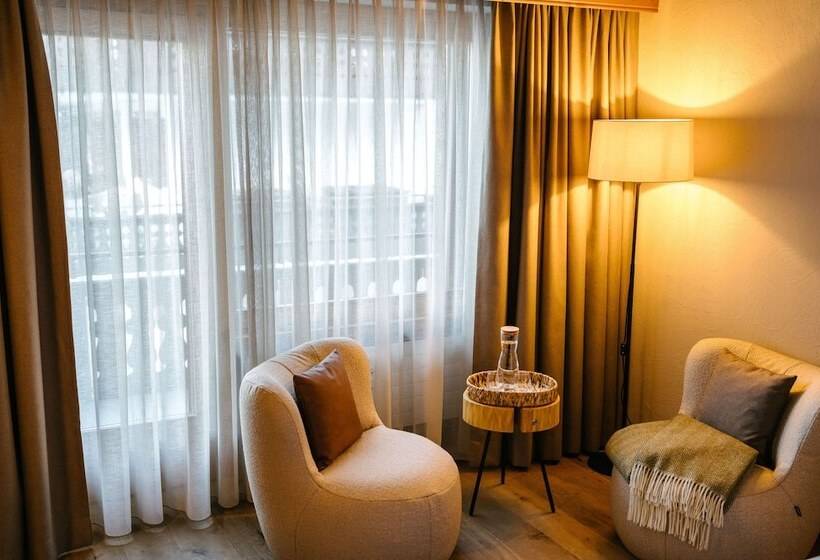 Seven Alpina Boutique