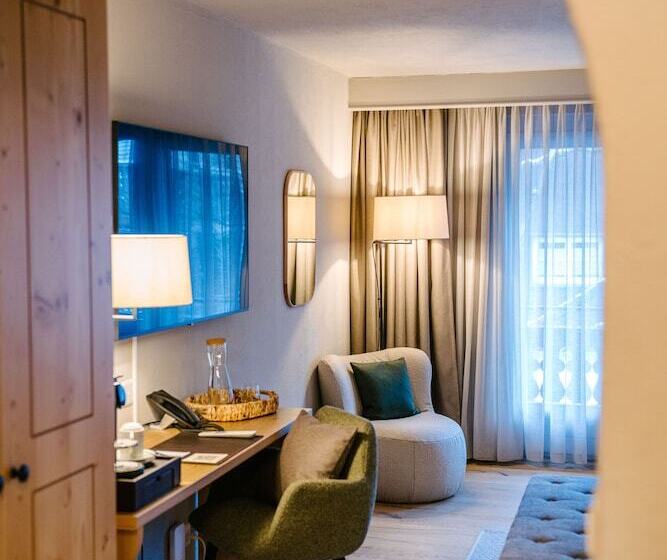 Seven Alpina Boutique