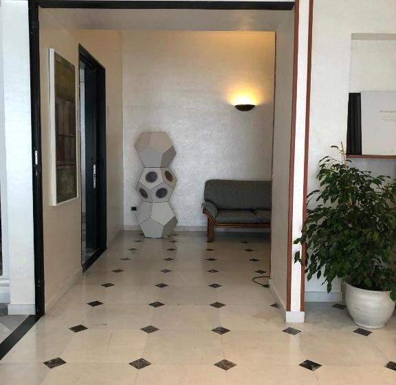 Отель Gabbiano Azzurro