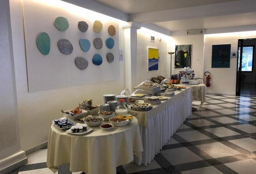 Отель Gabbiano Azzurro