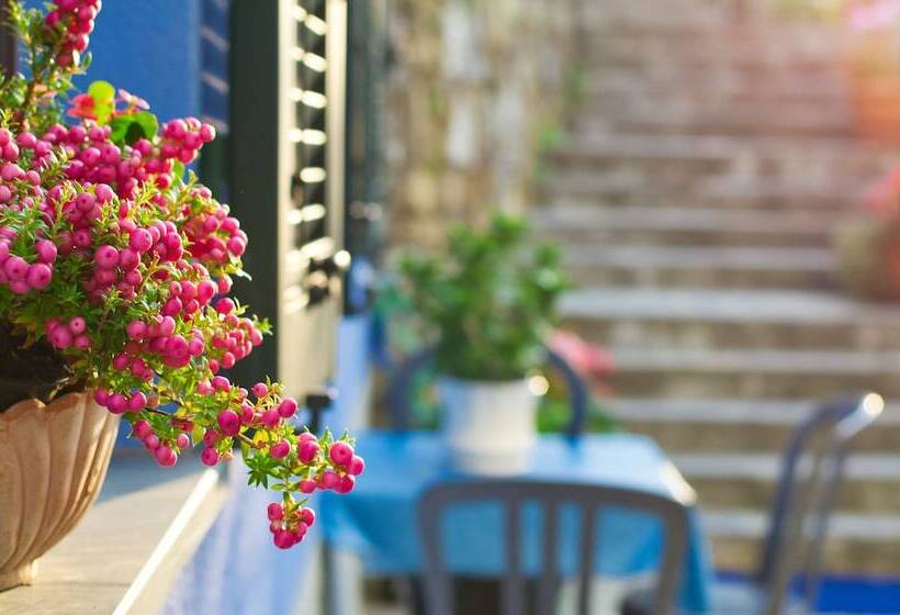 Cinqueterre Residence