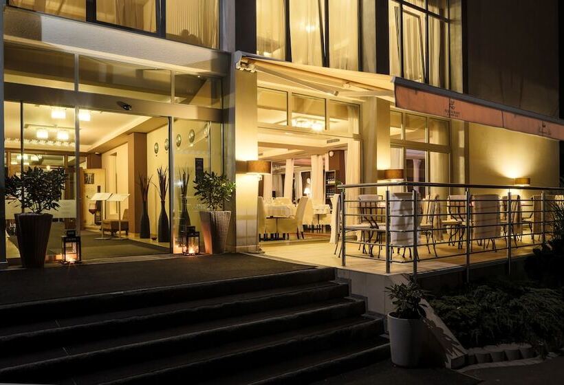 Golden Fish Hotel Apartments