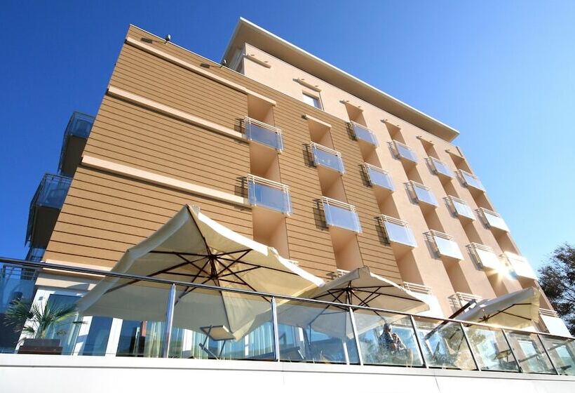 Отель Adlon Fronte Mare