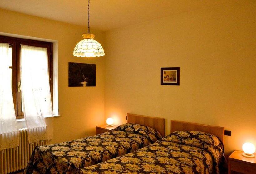 ホテル Albergo Di Murlo