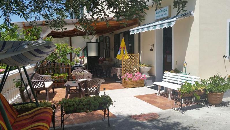 בית מלון כפרי Albergo Dolcedo