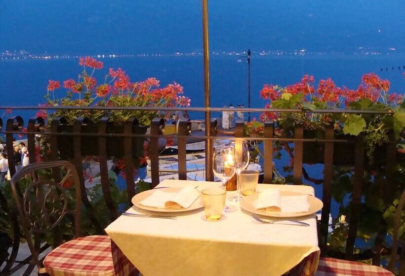 Отель Albergo Ristorante Montebaldo