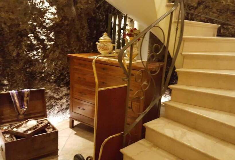 Отель Albergo Ristorante Montebaldo