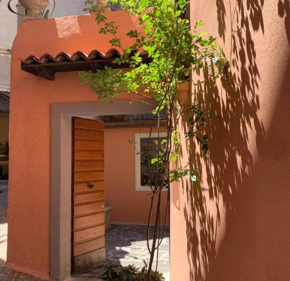 Отель Albergo Ristorante Montebaldo