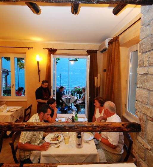 Отель Albergo Ristorante Montebaldo