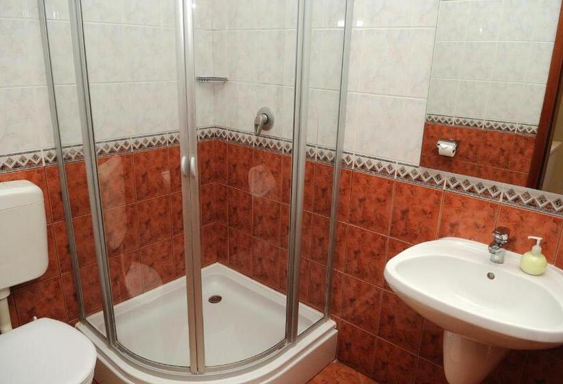 Hotel Apartman Bella