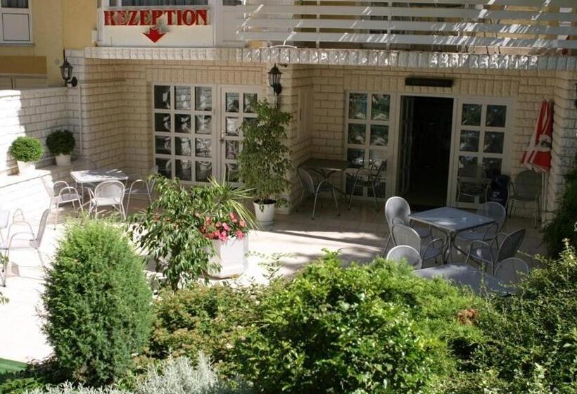 Hotel Apartman Bella