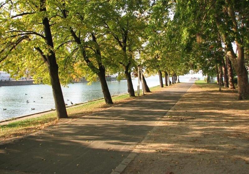 Hotel Apartman Bella