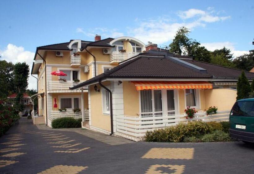 Hotel Apartman Bella