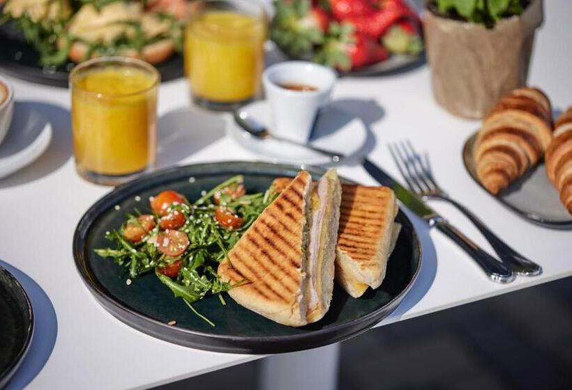 هتل Apvalaus Stalo Klubas Gastro & Spa