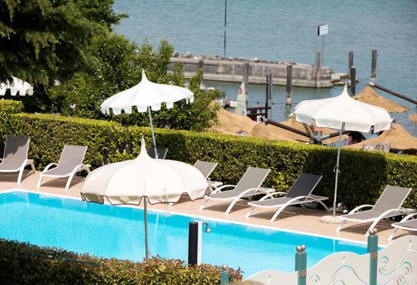 Отель Aquila D Oro Desenzano