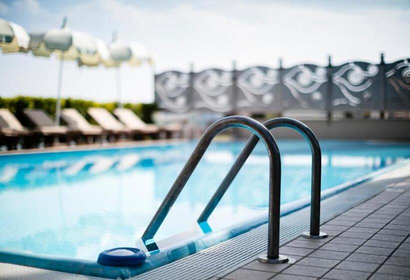 Отель Aquila D Oro Desenzano