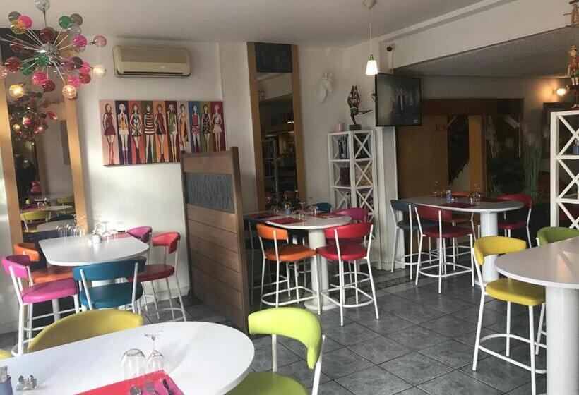 ホテル Bar Restaurant Couleurs Sud