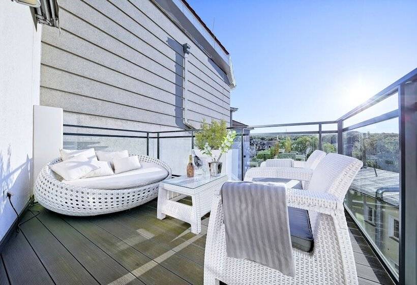 هتل Bayjonn Boutique