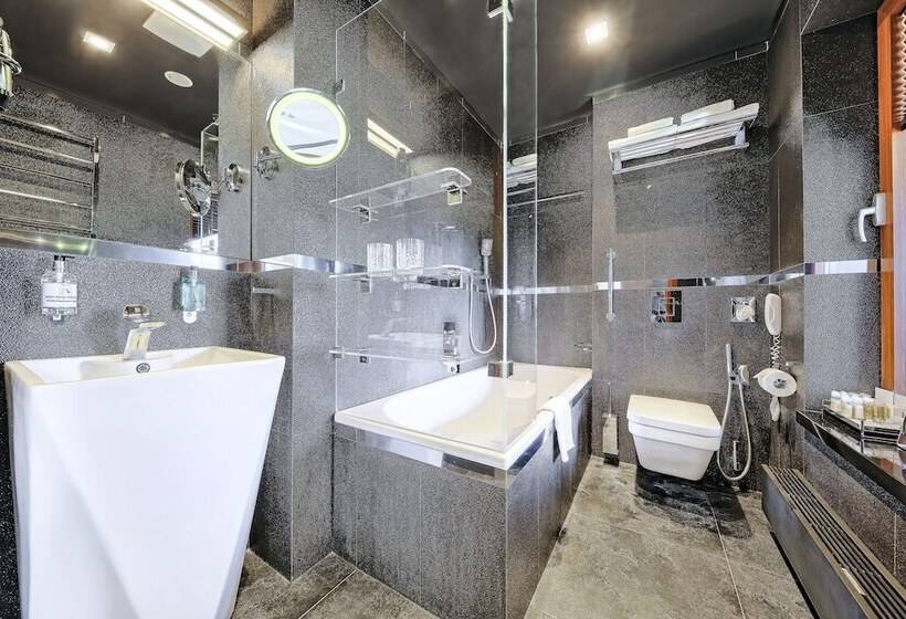 هتل Bayjonn Boutique