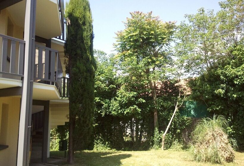 ホテル Bel Alp Manosque