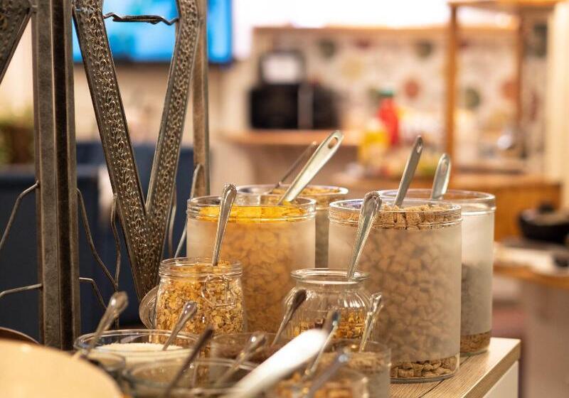 Björkbackens Karaktärshotell