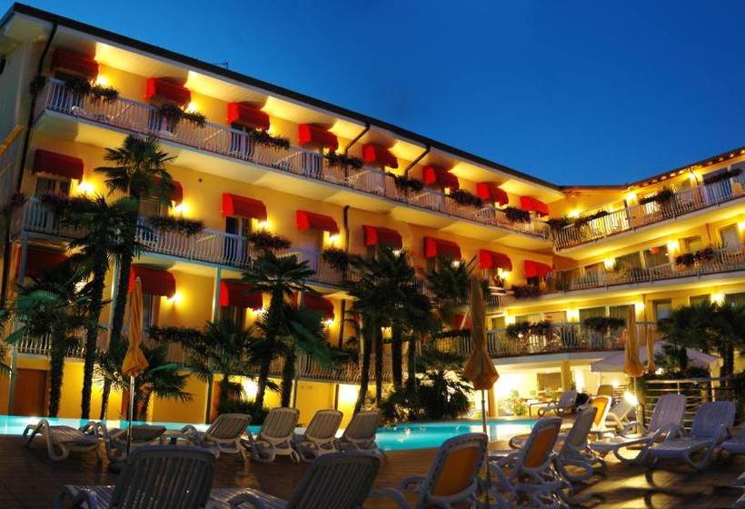 ホテル Capri Bardolino 3s