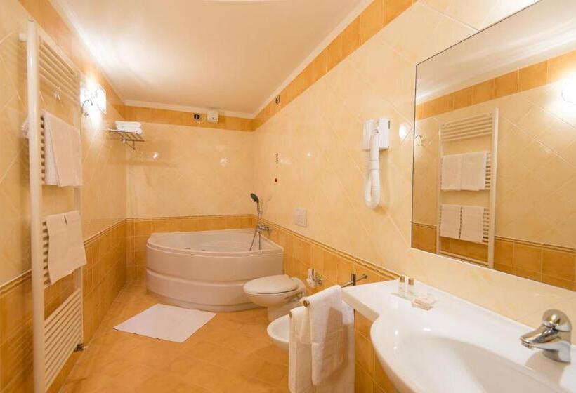 ホテル Capri Bardolino 3s