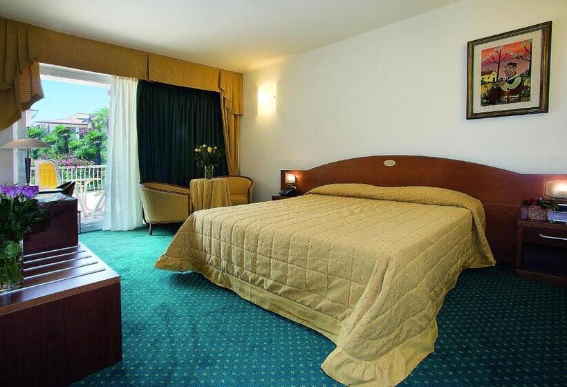 ホテル Capri Bardolino 3s