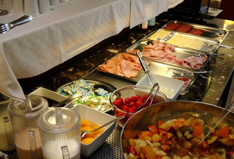 ホテル Capri Bardolino 3s