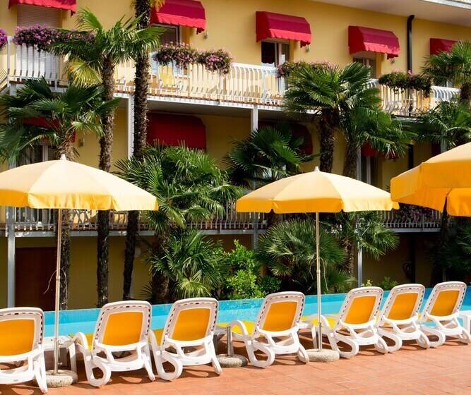 ホテル Capri Bardolino 3s