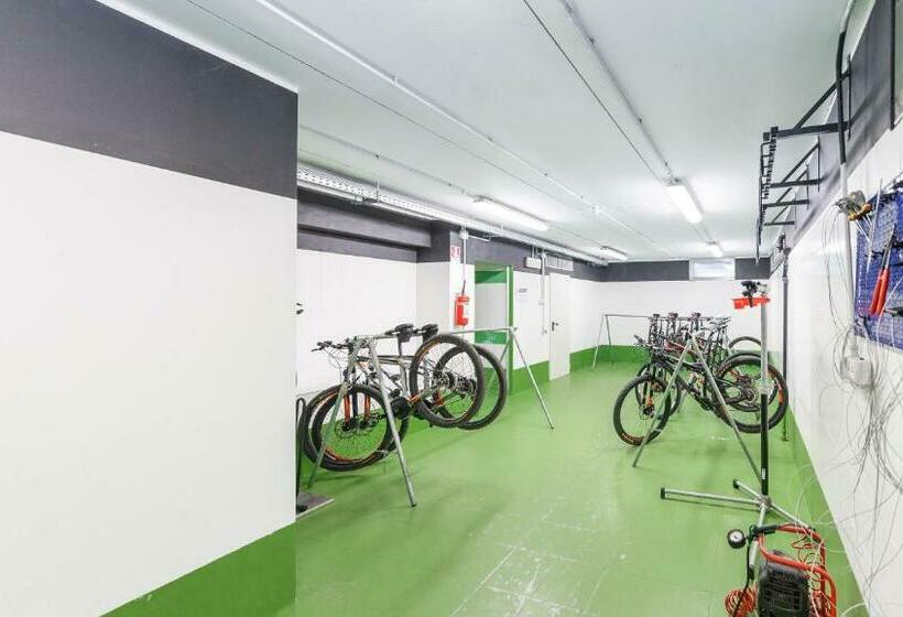 בית מלון כפרי Caravel Bike