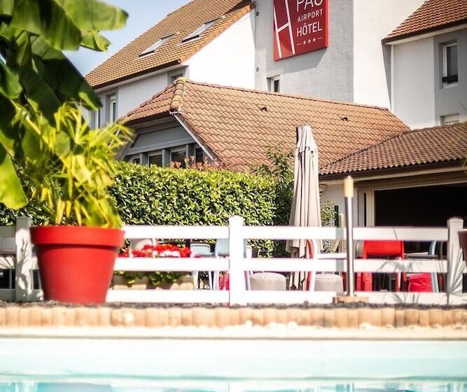 فندق Carre Pau Airport