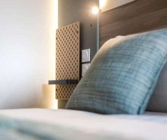 فندق Carre Pau Airport