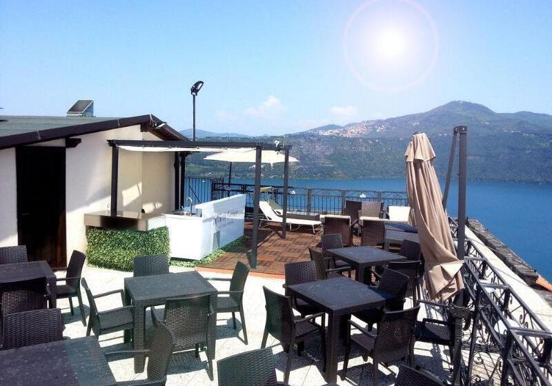 هتل Castel Gandolfo