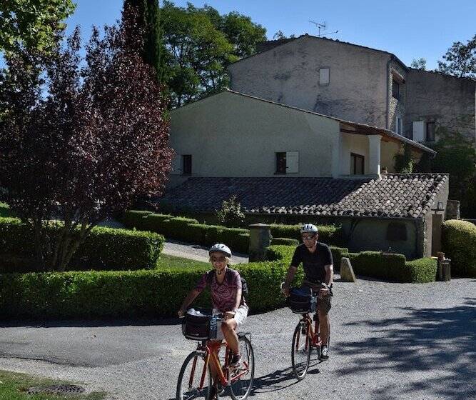 ホテル Charembeau