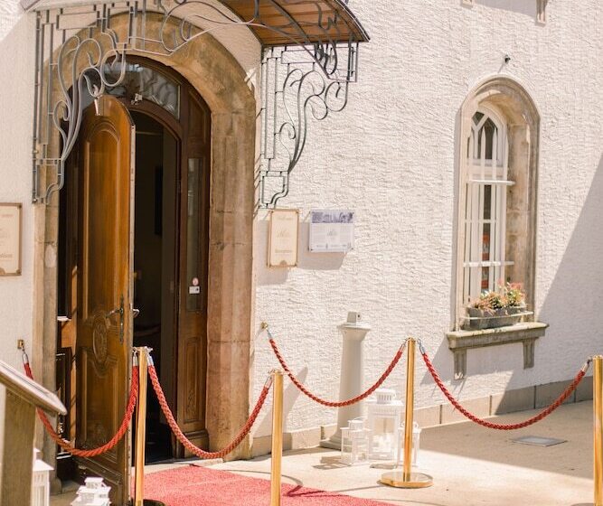 هتل Chateau D'Urspelt