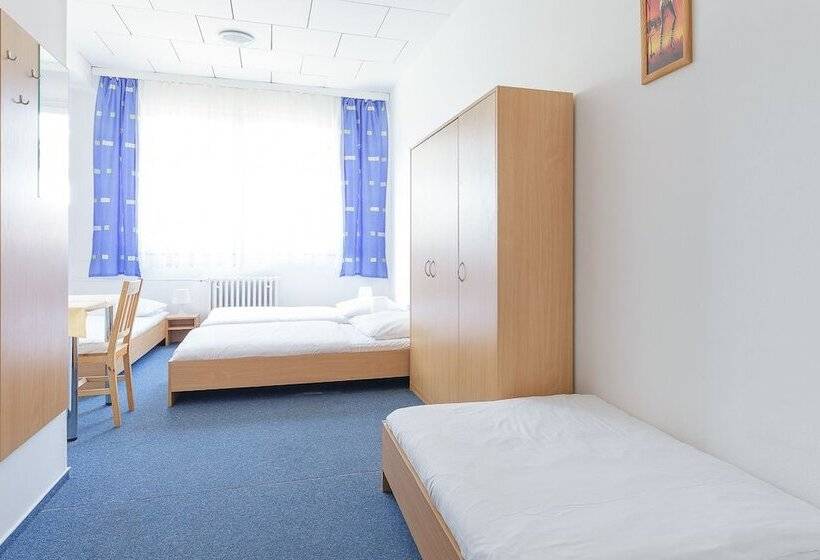 Отель City Hostel Brno