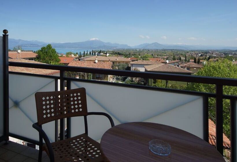 Отель Clarin 14 By Dori