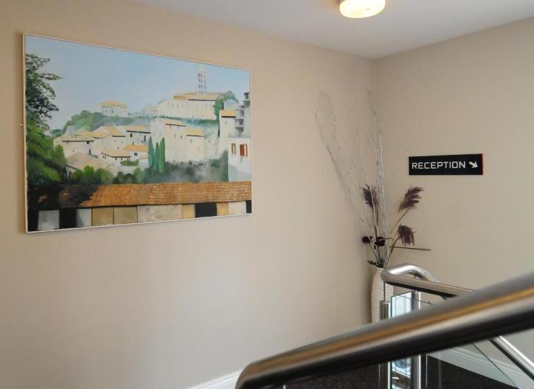 酒店 The Coach House