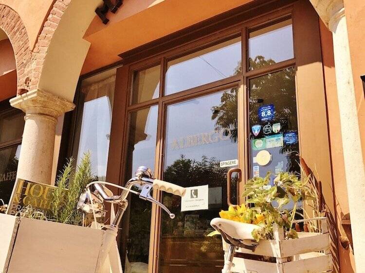 ホテル Corte Malaspina