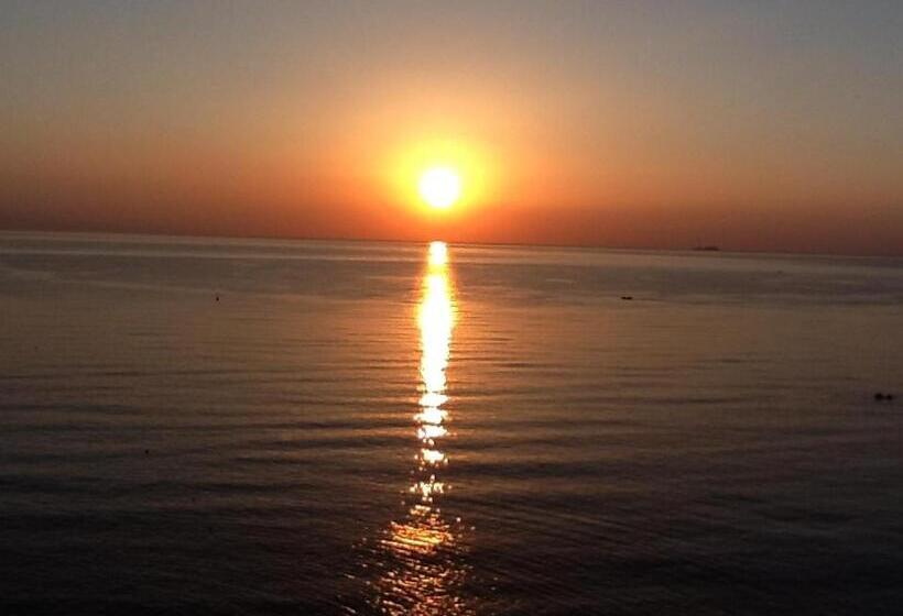 هتل Costa Azzurra