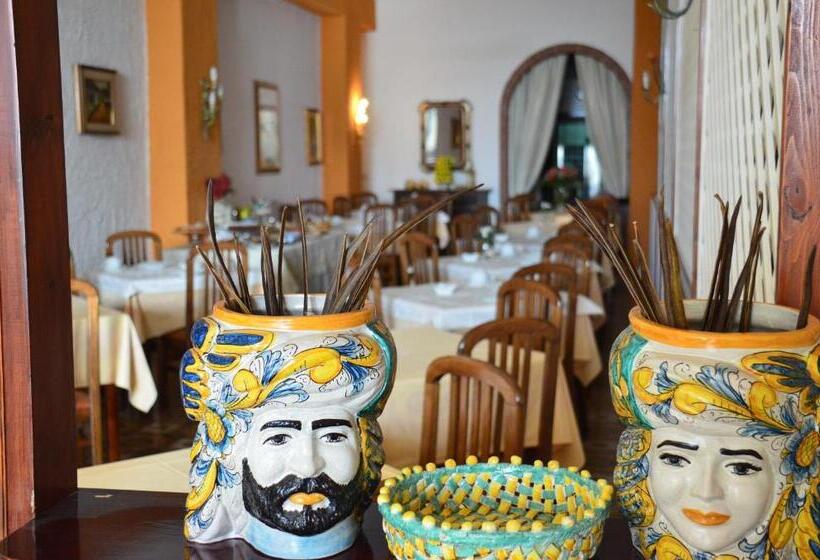 ホテル Costa Azzurra