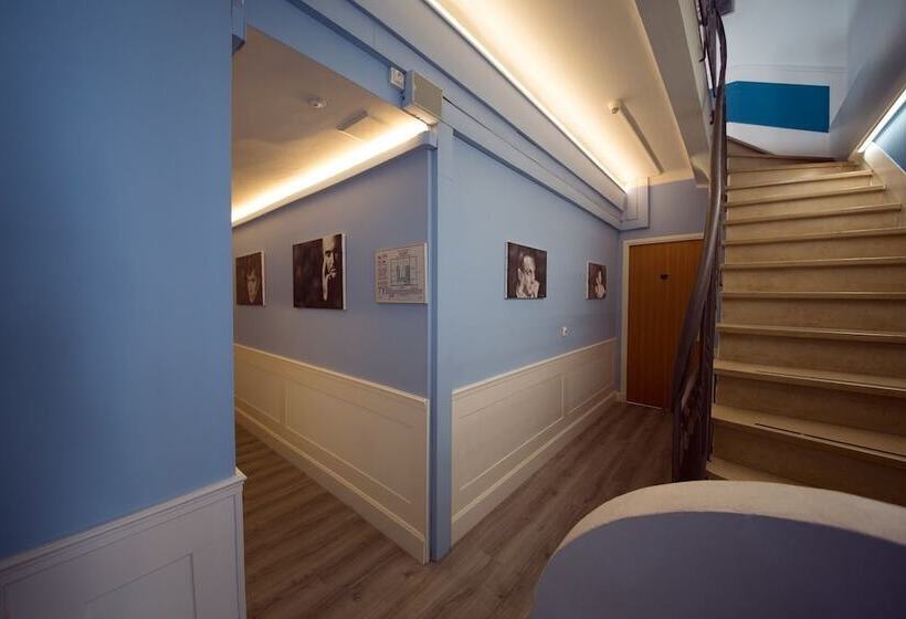 فندق De Charme Regency