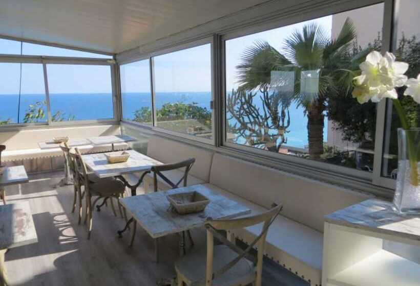 فندق De Charme Regency